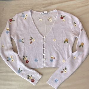 Zara size S lavender sweater - flower embroidery